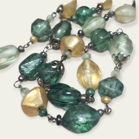 Vintage Mid Century Glass Bead Necklace - Picture 3 of 12